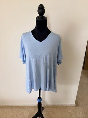 Bundle of 4 Old Navy T shirts 2 NWT/2 NWOT